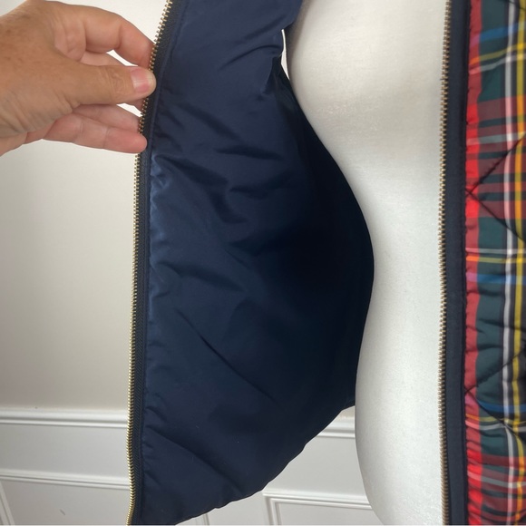 J Crew Primaloft Plaid Zip Front Puffer Vest. - Picture 7 of 12